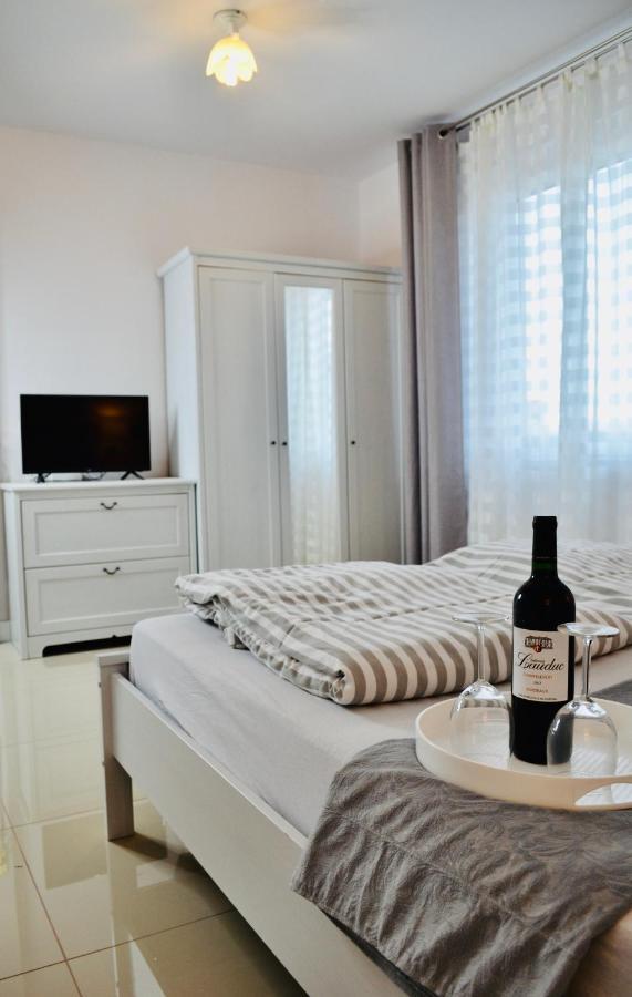 קארוויה Iwona Pokoje Apartamenty מראה חיצוני תמונה