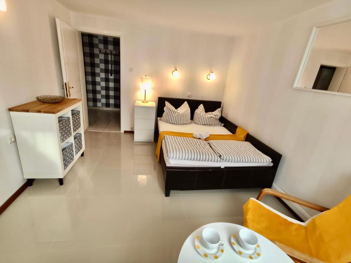 קארוויה Iwona Pokoje Apartamenty מראה חיצוני תמונה
