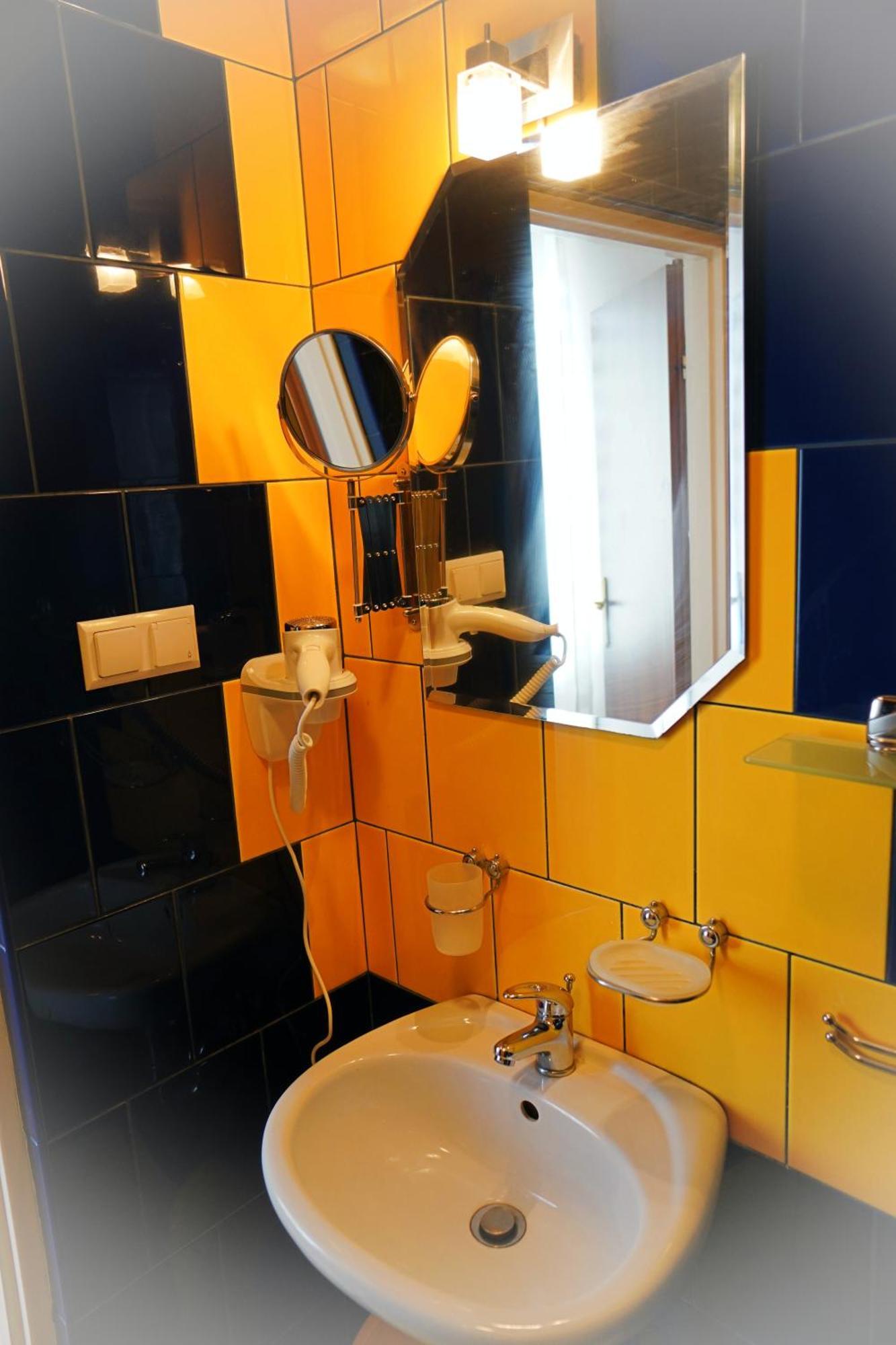 קארוויה Iwona Pokoje Apartamenty חדר תמונה